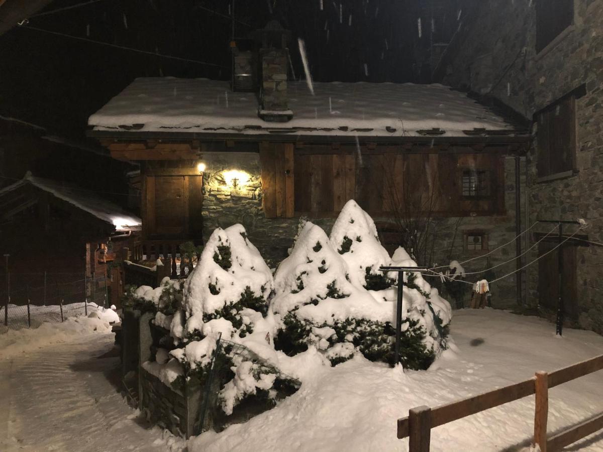 Chalet Cretaz วัลตูร์นอนช์ ภายนอก รูปภาพ