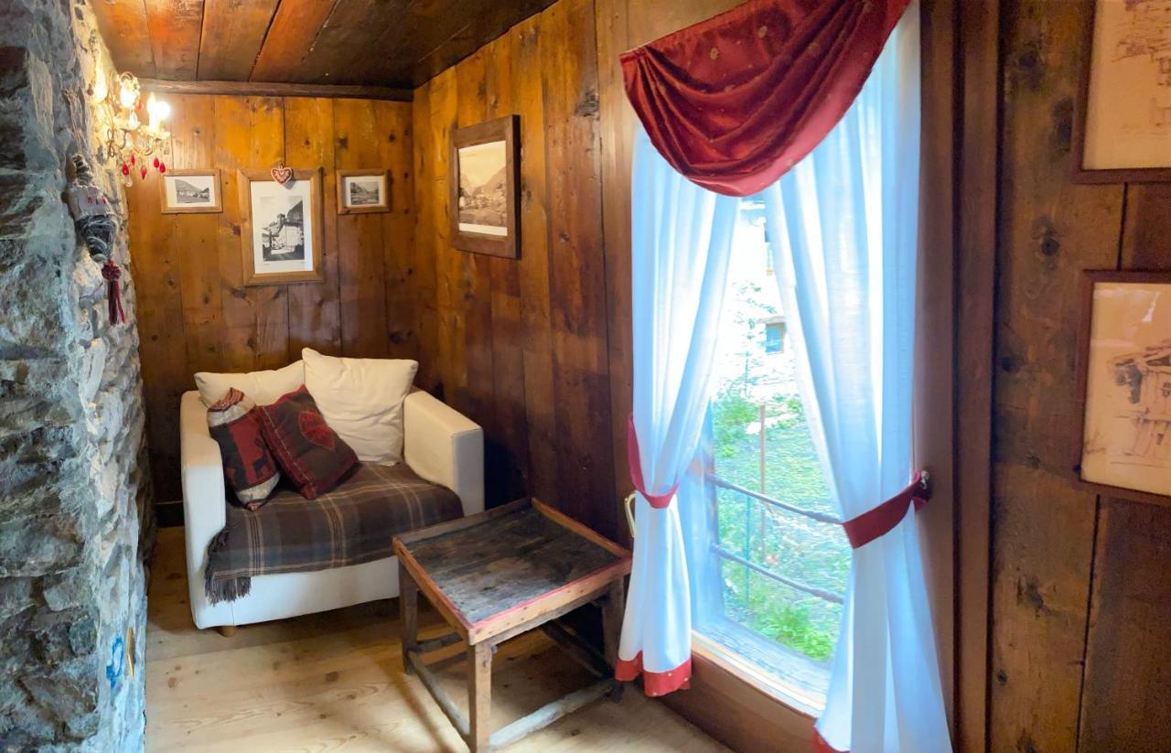 Chalet Cretaz วัลตูร์นอนช์ ภายนอก รูปภาพ