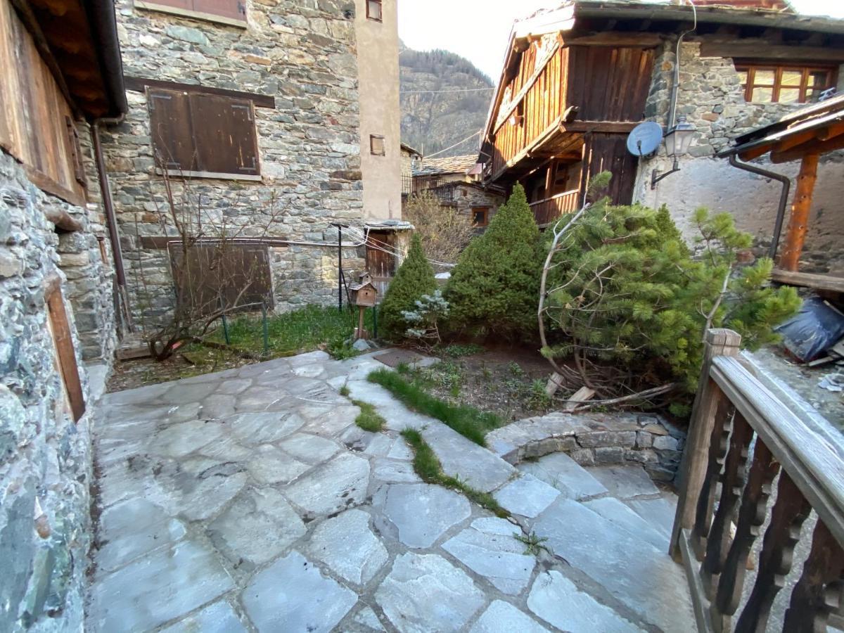 Chalet Cretaz วัลตูร์นอนช์ ภายนอก รูปภาพ