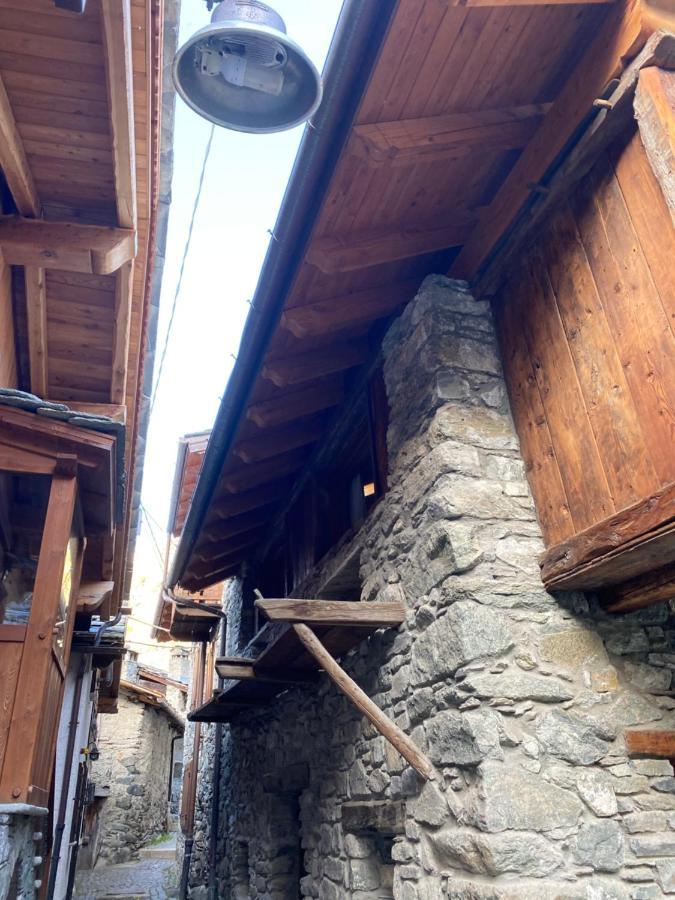 Chalet Cretaz วัลตูร์นอนช์ ภายนอก รูปภาพ