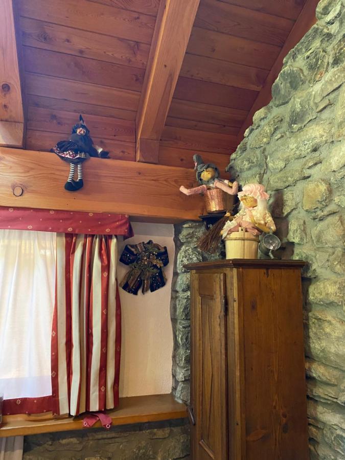 Chalet Cretaz วัลตูร์นอนช์ ภายนอก รูปภาพ